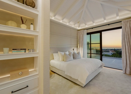 MODERN MEDITERRANEAN VILLA WITH PANORAMIC SEA VIEWS IN LA QUINTA