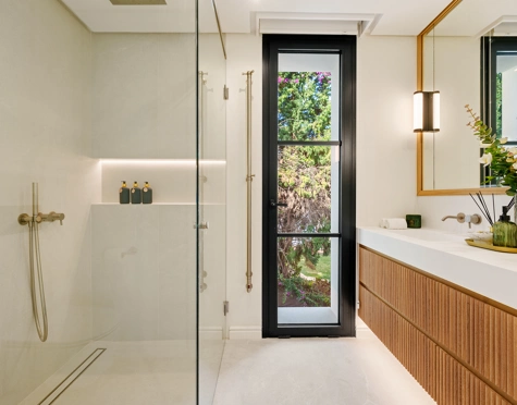 Villa for sale in La Quinta, Benahavis