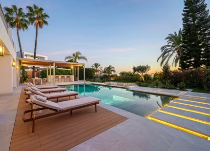 MODERN MEDITERRANEAN VILLA WITH PANORAMIC SEA VIEWS IN LA QUINTA