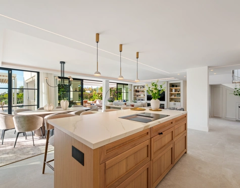 Villa for sale in La Quinta, Benahavis