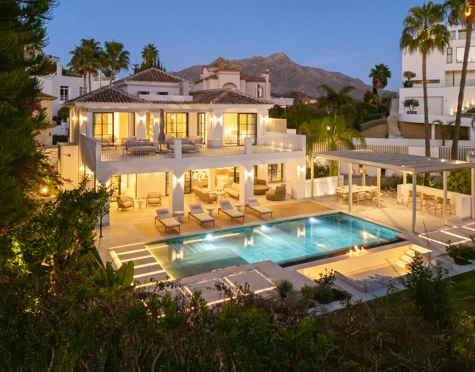 Villa for sale in La Quinta, Benahavis