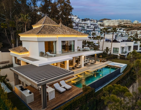 Villa for sale in La Quinta, Benahavis