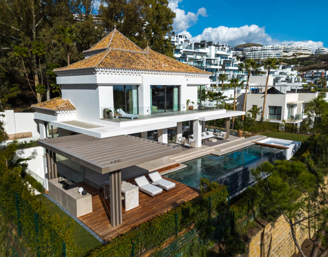 Villa for sale in La Quinta, Benahavis