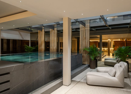 FRONTLINE GOLF VILLA WITH PANORAMIC SEA VIEWS IN LA QUINTA