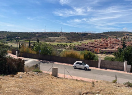 PROYECTO DE VILLA CONTEMPORÁNEA CON VISTAS AL MAR EN VENTA EN ESTEPONA