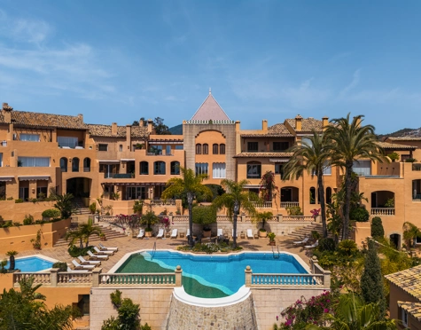 Apartment for sale in La Cerquilla, Nueva Andalucia