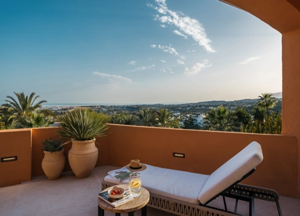 LUXURY RENOVATED APARTMENT WITH PANORAMIC SEA VIEWS IN LA CERQUILLA
