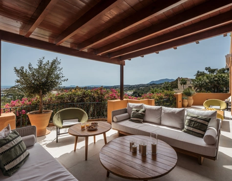 Apartment for sale in La Cerquilla, Nueva Andalucia
