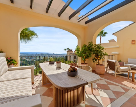 Penthouse for sale in Buenavista, Benahavis