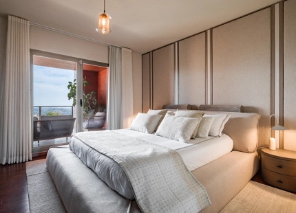 CASA ADOSADA DE ESTILO LOFT CON VISTAS ABIERTAS EN VENTA EN MARBELLA VIEWS, BENAHAVÍS