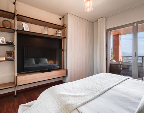 CASA ADOSADA DE ESTILO LOFT CON VISTAS ABIERTAS EN VENTA EN MARBELLA VIEWS, BENAHAVÍS