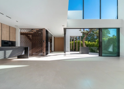 EXCEPCIONAL VILLA PAREADA EN VENTA EN LA MILLA DE ORO DE MARBELLA