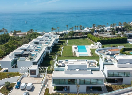 EXCEPCIONAL VILLA PAREADA EN VENTA EN LA MILLA DE ORO DE MARBELLA