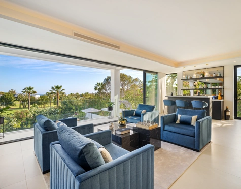 Villa en venta en Los Naranjos, Nueva Andalucia