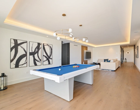 Villa en venta en Los Naranjos, Nueva Andalucia