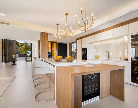 Villa en venta en Los Naranjos, Nueva Andalucia