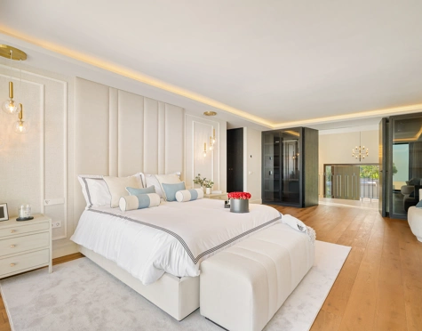 Villa en venta en Los Naranjos, Nueva Andalucia