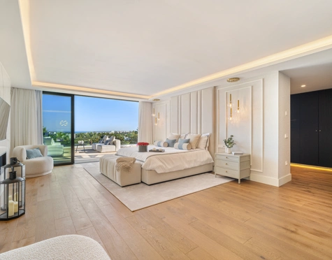 Villa en venta en Los Naranjos, Nueva Andalucia