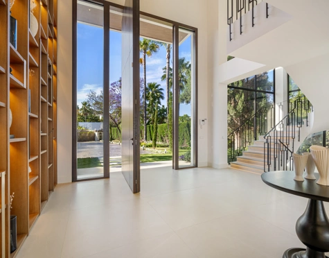 Villa en venta en Los Naranjos, Nueva Andalucia