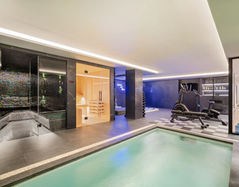 Villa en venta en Los Naranjos, Nueva Andalucia