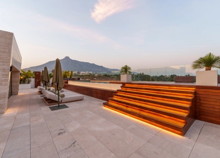 SKY VILLA DE LUJO CON VISTAS PANORÁMICAS Y PISCINA PRIVADA