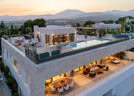 SKY VILLA DE LUJO CON VISTAS PANORÁMICAS Y PISCINA PRIVADA