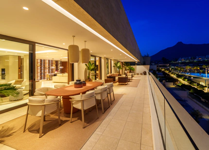 SKY VILLA DE LUJO CON VISTAS PANORÁMICAS Y PISCINA PRIVADA