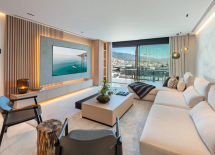 APARTAMENTO CONTEMPORÁNEO EN PRIMERA LÍNEA DE MARINA EN PUERTO BANÚS