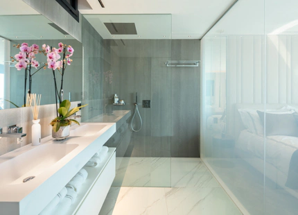 APARTAMENTO CONTEMPORÁNEO EN PRIMERA LÍNEA DE MARINA EN PUERTO BANÚS