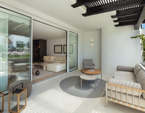 Apartment for sale in Marina Puente Romano, Marbella Golden Mile