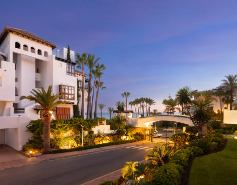 Apartment for sale in Marina Puente Romano, Marbella Golden Mile