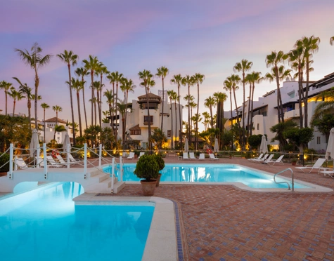 Apartment for sale in Marina Puente Romano, Marbella Golden Mile