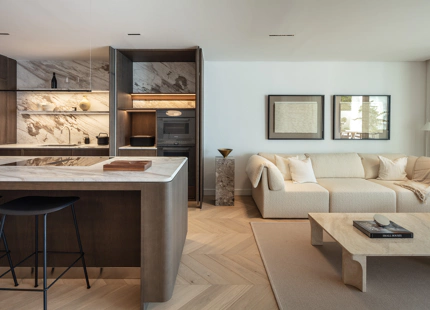 ELEGANT SEASIDE APARTMENT WITH TERRACE IN PUENTE ROMANO