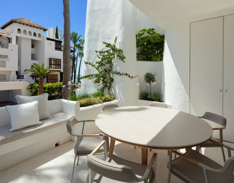 Apartment for sale in Marina Puente Romano, Marbella Golden Mile