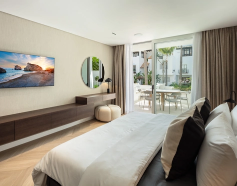 Apartment for sale in Marina Puente Romano, Marbella Golden Mile