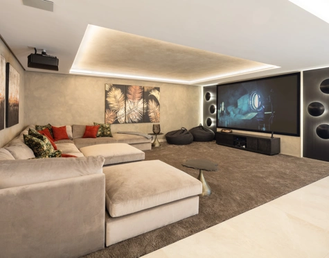 Villa en venta en El Paraiso, Estepona East
