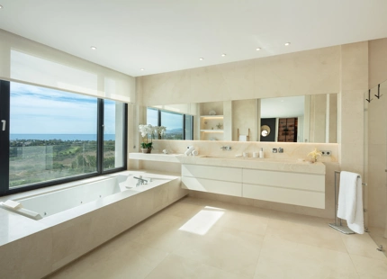 VILLA CONTEMPORÁNEA CON VISTAS PANORÁMICAS EN EL PARAÍSO