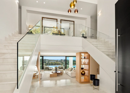 VILLA CONTEMPORÁNEA CON VISTAS PANORÁMICAS EN EL PARAÍSO