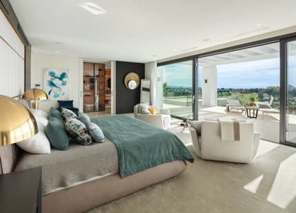VILLA CONTEMPORÁNEA CON VISTAS PANORÁMICAS EN EL PARAÍSO