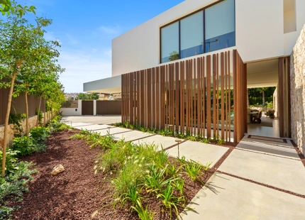 VILLA CONTEMPORÁNEA DE LUJO EN LOMAS DE MARBELLA CLUB EN LA MILLA DE ORO