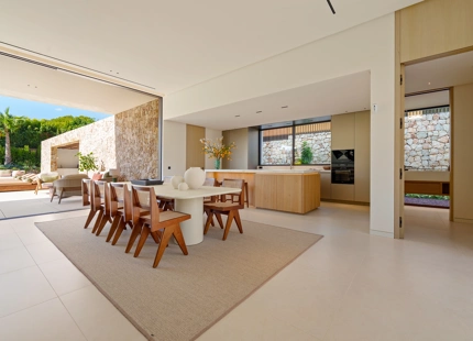 VILLA CONTEMPORÁNEA DE LUJO EN LOMAS DE MARBELLA CLUB EN LA MILLA DE ORO