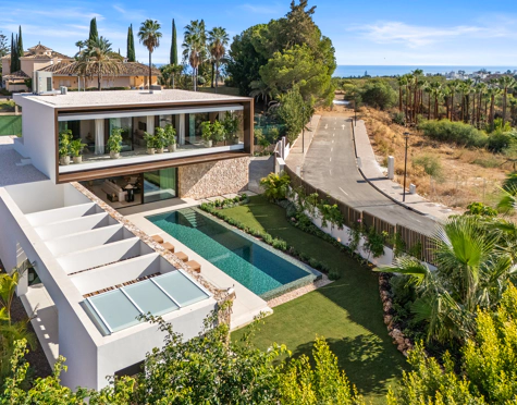 Villa for sale in Marbella Golden Mile