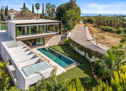 VILLA CONTEMPORÁNEA DE LUJO EN LOMAS DE MARBELLA CLUB EN LA MILLA DE ORO