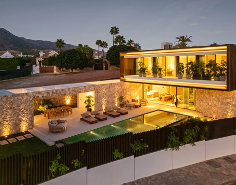 Villa for sale in Marbella Golden Mile