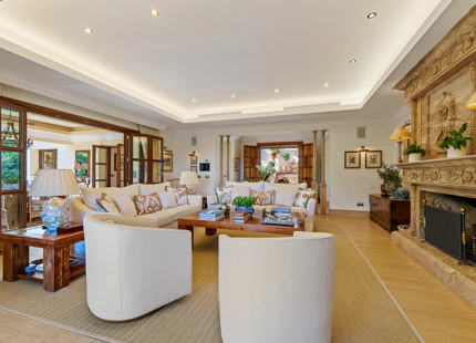 ELEGANTE VILLA ANDALUZA EN LA MILLA DE ORO DE MARBELLA