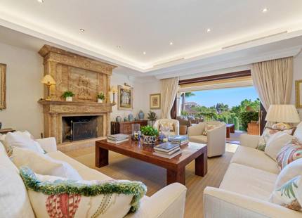 ELEGANTE VILLA ANDALUZA EN LA MILLA DE ORO DE MARBELLA