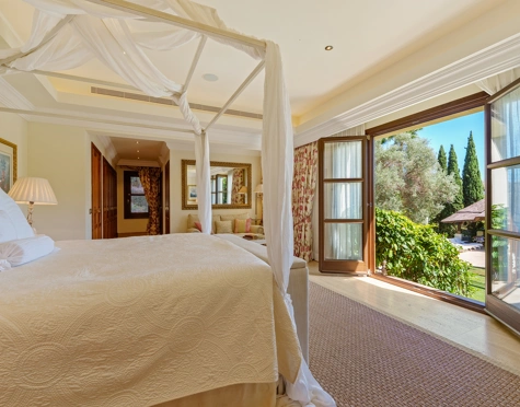 Villa for sale in Las Lomas del Marbella Club, Marbella Golden Mile