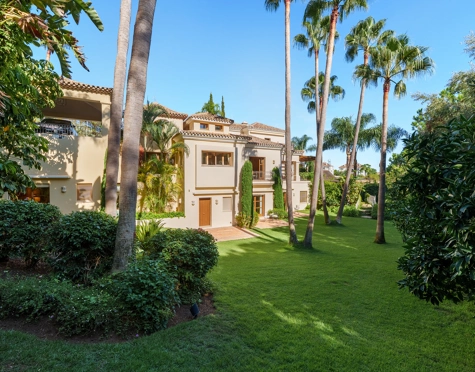 Villa for sale in Las Lomas del Marbella Club, Marbella Golden Mile