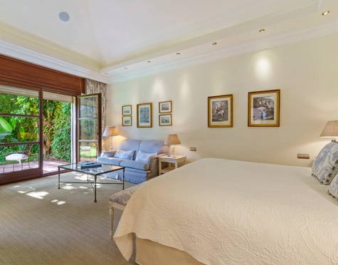 Villa for sale in Las Lomas del Marbella Club, Marbella Golden Mile