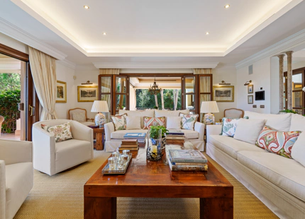 ELEGANTE VILLA ANDALUZA EN LA MILLA DE ORO DE MARBELLA